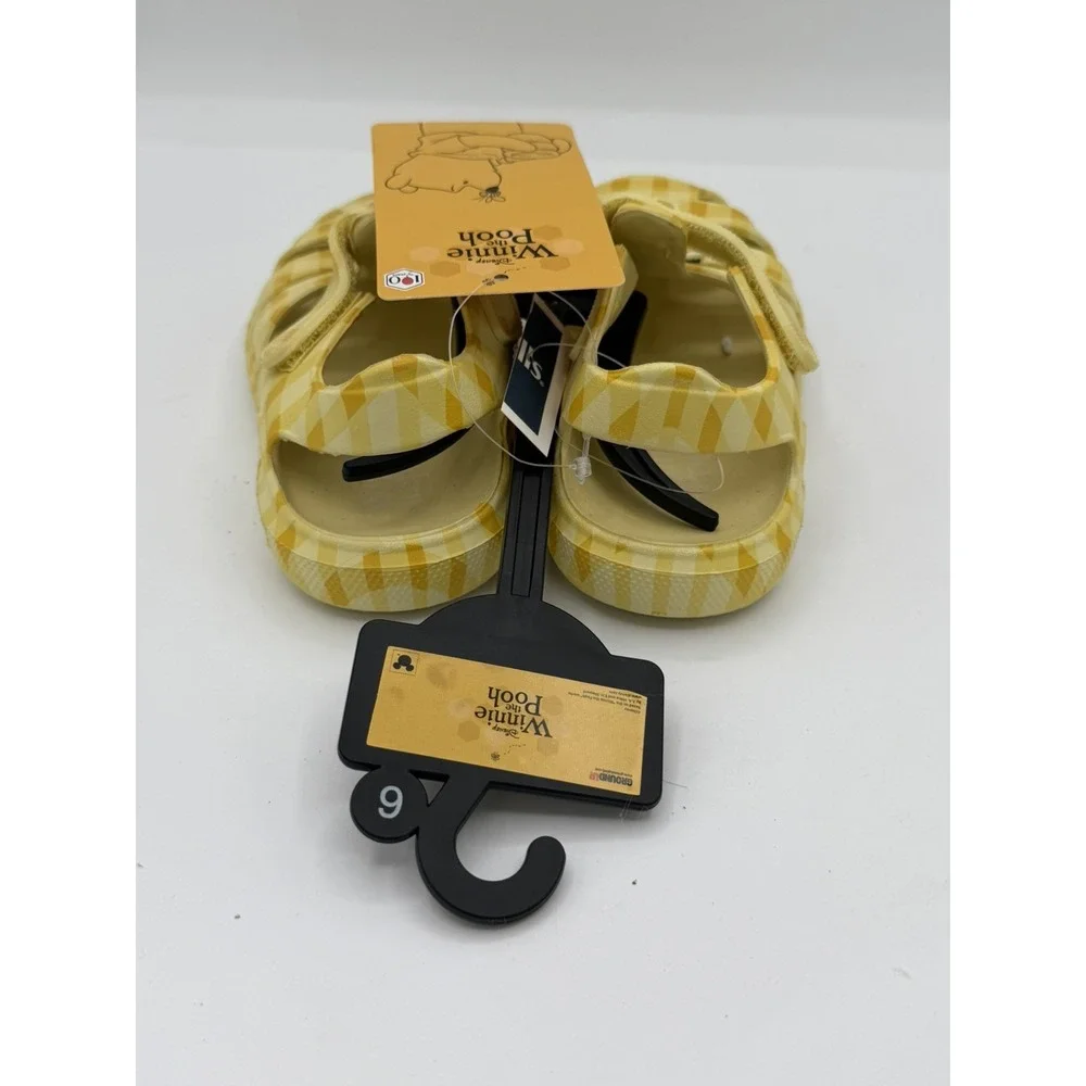 WINNIE THE POOH Toddlers Yellow Gingham Fisherman Sandals Size 6